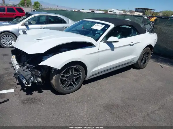 1FATP8UH5L5112720 2020 FORD MUSTANG - Image 2