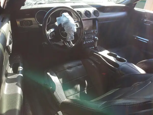 1FATP8UH5L5118713 2020 FORD MUSTANG - Image 8