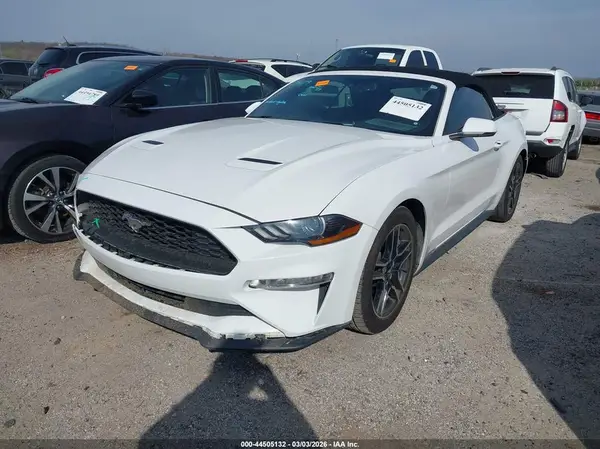 1FATP8UH5L5125564 2020 FORD MUSTANG - Image 2