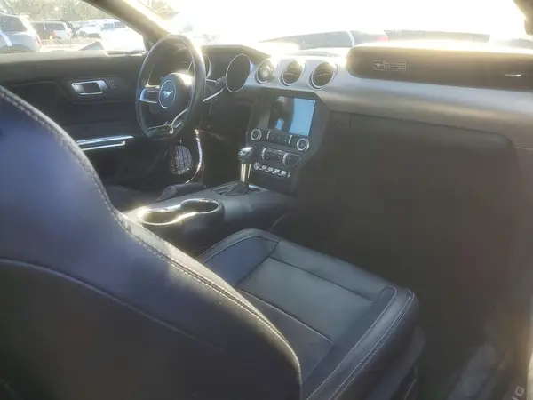 1FATP8UH5L5125757 2020 FORD MUSTANG - Image 8