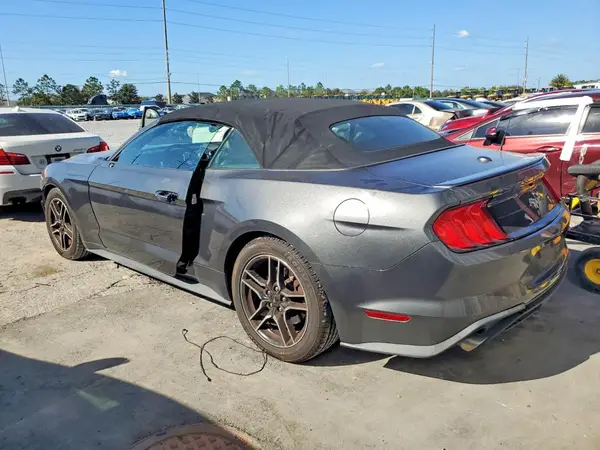 1FATP8UH5L5125998 2020 FORD MUSTANG - Image 2