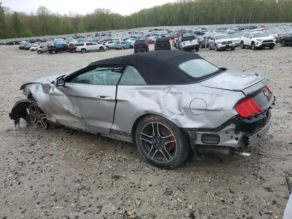 1FATP8UH5L5131560 2020 FORD MUSTANG - Image 2