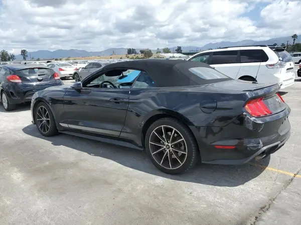 1FATP8UH5L5134636 2020 FORD MUSTANG - Image 2