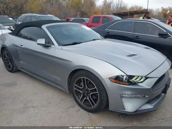 1FATP8UH5L5137553 2020 FORD MUSTANG - Image 1