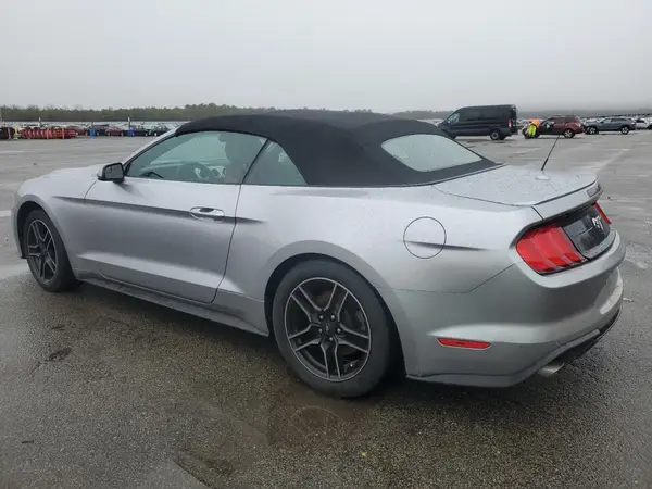 1FATP8UH5L5137746 2020 FORD MUSTANG - Image 2