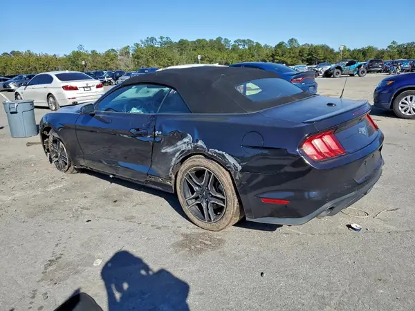 1FATP8UH5L5137777 2020 FORD MUSTANG - Image 2