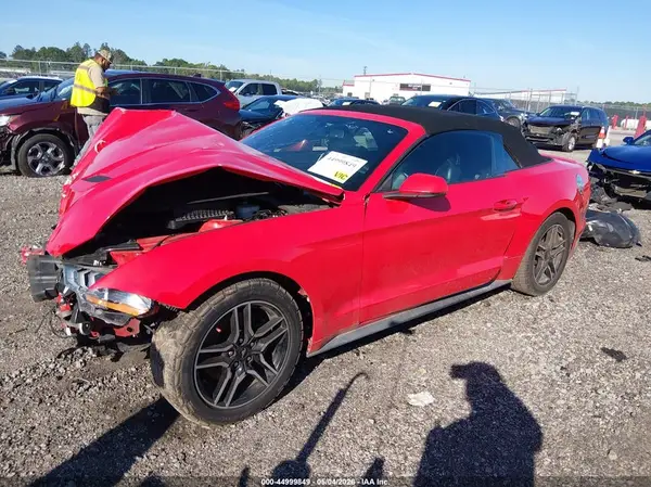 1FATP8UH5L5137892 2020 FORD MUSTANG - Image 2