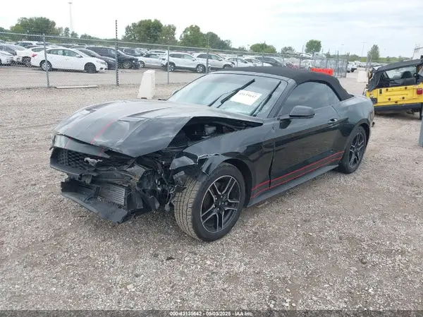 1FATP8UH5L5147306 2020 FORD MUSTANG - Image 2