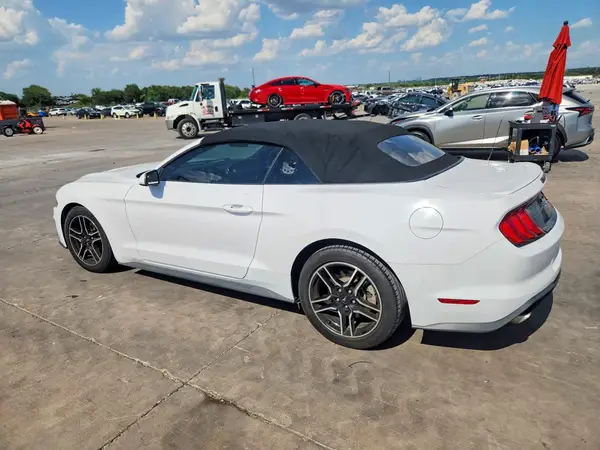 1FATP8UH5M5103744 2021 FORD MUSTANG - Image 2