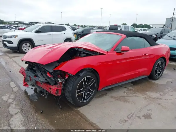 1FATP8UH5M5105624 2021 FORD MUSTANG - Image 2
