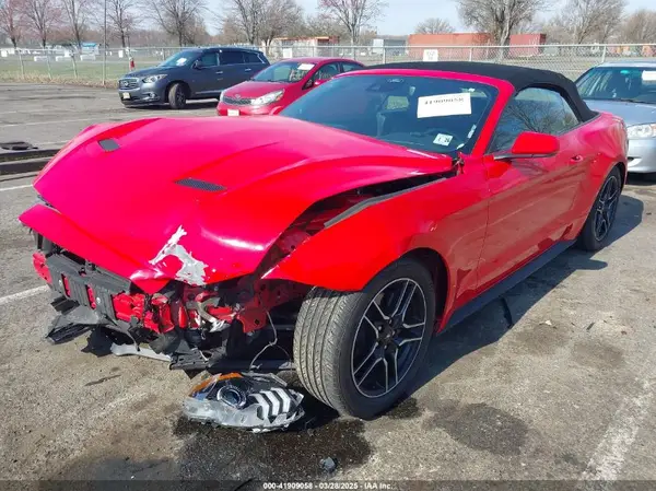 1FATP8UH5M5116008 2021 FORD MUSTANG - Image 2