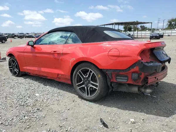 1FATP8UH5M5121323 2021 FORD MUSTANG - Image 2