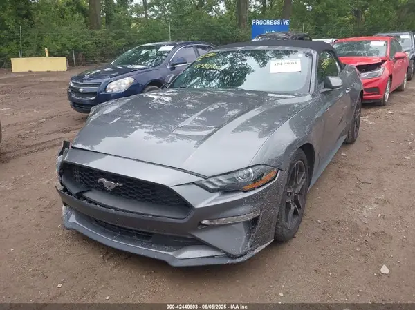1FATP8UH5M5122133 2021 FORD MUSTANG - Image 2