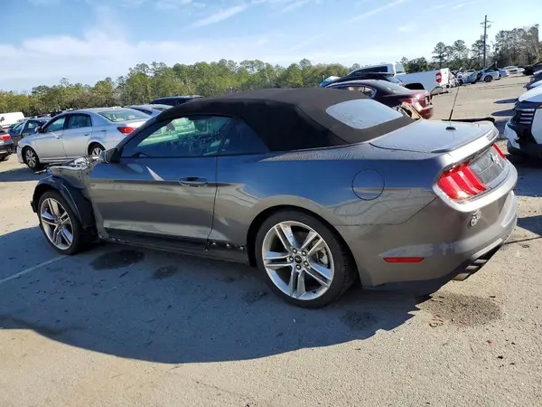 1FATP8UH5M5141085 2021 FORD MUSTANG - Image 2