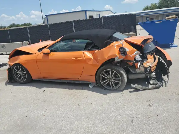 1FATP8UH5M5142964 2021 FORD MUSTANG - Image 2