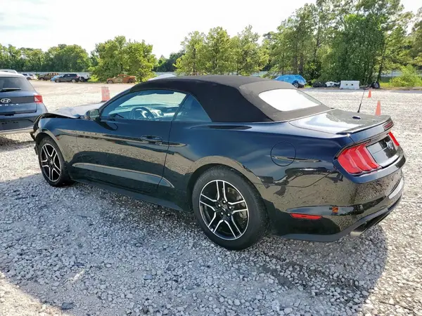 1FATP8UH5N5102529 2022 FORD MUSTANG - Image 2