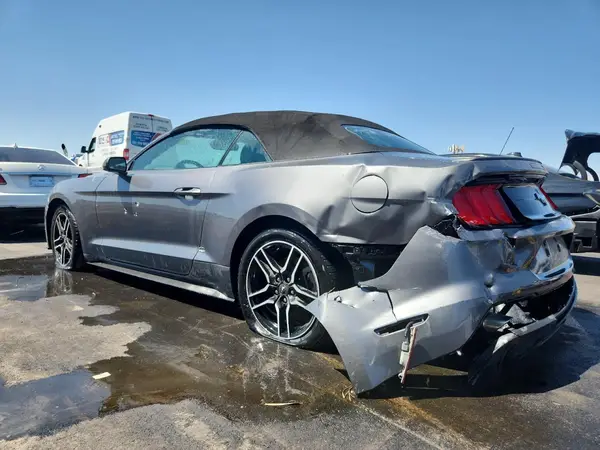 1FATP8UH5N5103339 2022 FORD MUSTANG - Image 2