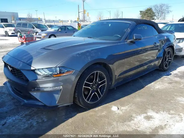 1FATP8UH5P5104235 2023 FORD MUSTANG - Image 2