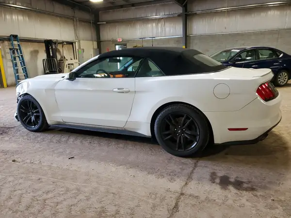 1FATP8UH6G5296376 2016 FORD MUSTANG - Image 2