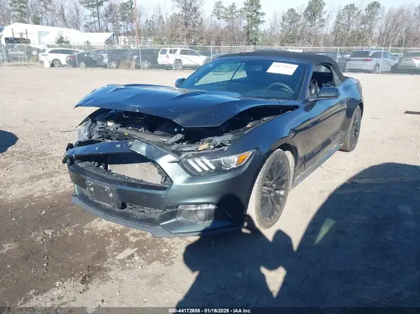 1FATP8UH6G5307537 2016 FORD MUSTANG - Image 2