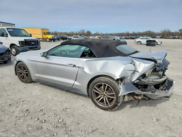 1FATP8UH6G5329070 2016 FORD MUSTANG - Image 2
