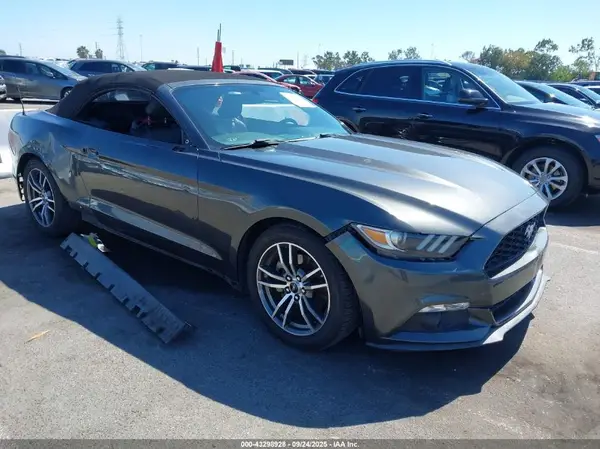 1FATP8UH6G5329201 2016 FORD MUSTANG - Image 1