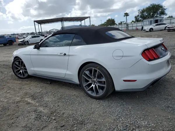 1FATP8UH6G5334012 2016 FORD MUSTANG - Image 2