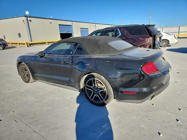 1FATP8UH6J5111086 2018 FORD MUSTANG - Image 2