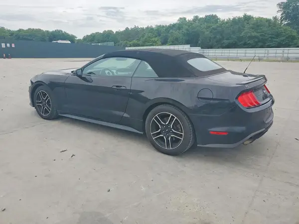 1FATP8UH6J5111749 2018 FORD MUSTANG - Image 2
