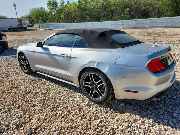 1FATP8UH6J5132889 2018 FORD MUSTANG - Image 2