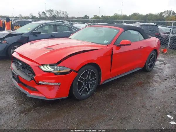 1FATP8UH6J5136375 2018 FORD MUSTANG - Image 2