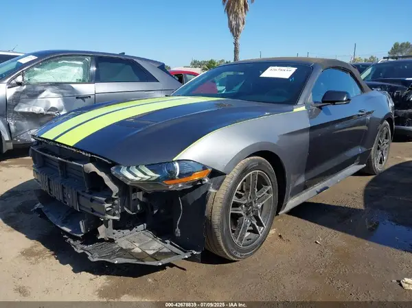 1FATP8UH6J5155704 2018 FORD MUSTANG - Image 2