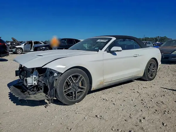 1FATP8UH6J5177475 2018 FORD MUSTANG - Image 1