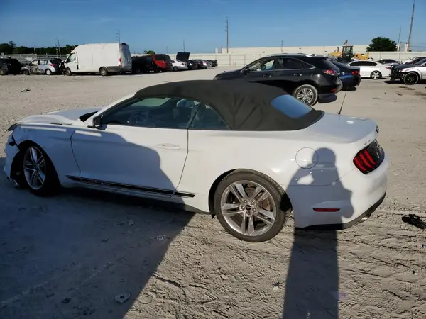 1FATP8UH6K5131985 2019 FORD MUSTANG - Image 2