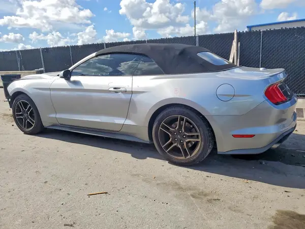 1FATP8UH6L5101516 2020 FORD MUSTANG - Image 2