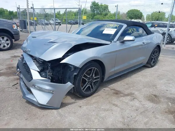 1FATP8UH6L5106537 2020 FORD MUSTANG - Image 2