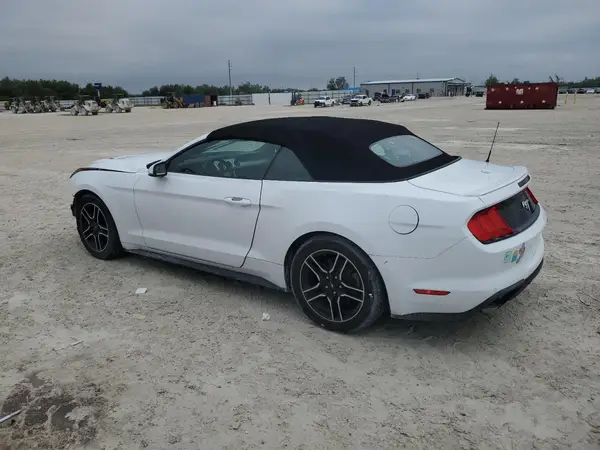 1FATP8UH6L5114427 2020 FORD MUSTANG - Image 2