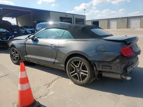 1FATP8UH6L5125492 2020 FORD MUSTANG - Image 2