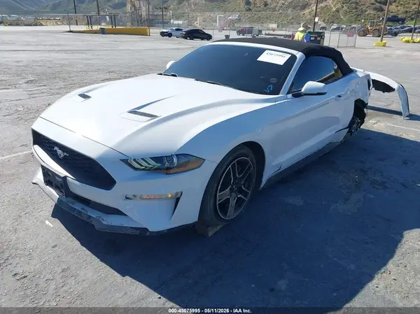 1FATP8UH6L5125928 2020 FORD MUSTANG - Image 2