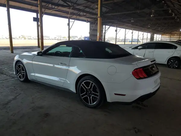 1FATP8UH6L5131857 2020 FORD MUSTANG - Image 2
