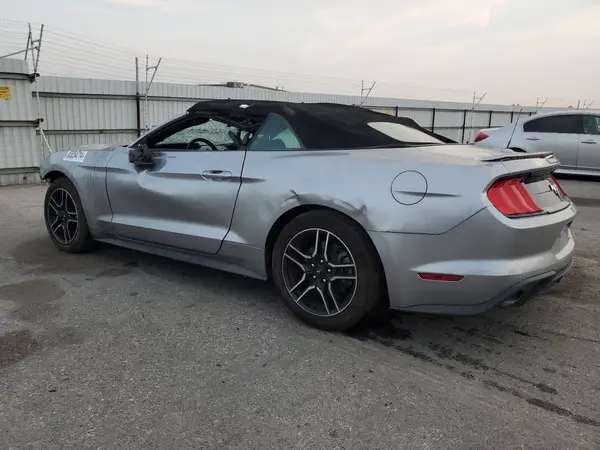 1FATP8UH6L5137402 2020 FORD MUSTANG - Image 2