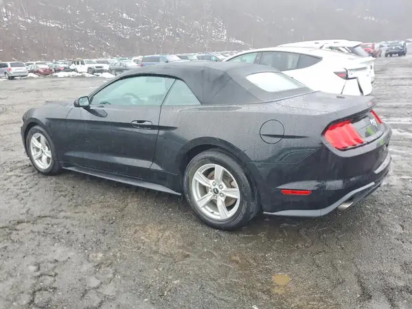 1FATP8UH6L5178323 2020 FORD MUSTANG - Image 2
