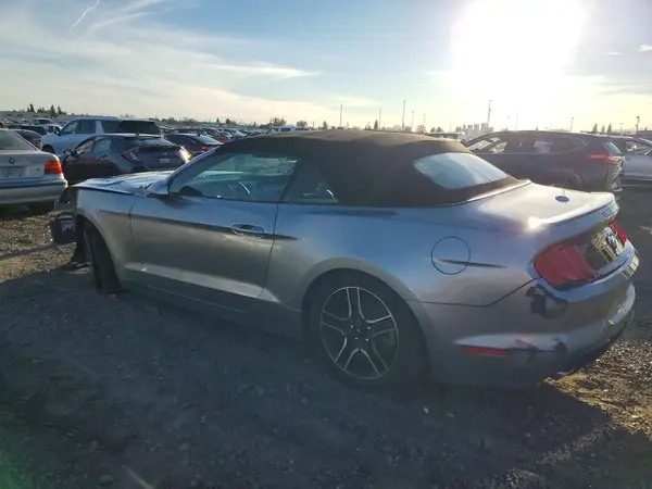 1FATP8UH6M5100156 2021 FORD MUSTANG - Image 2