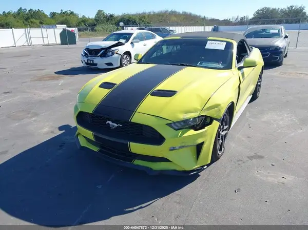 1FATP8UH6M5100934 2021 FORD MUSTANG - Image 2