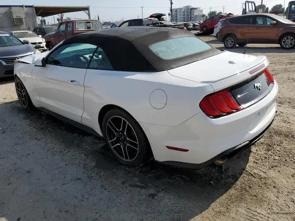 1FATP8UH6M5102537 2021 FORD MUSTANG - Image 2