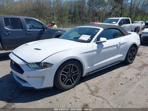 1FATP8UH6M5103056 2021 FORD MUSTANG - Image 2