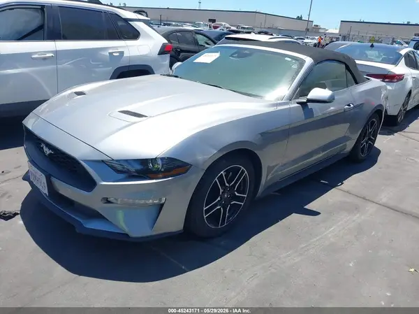 1FATP8UH6M5103607 2021 FORD MUSTANG - Image 2