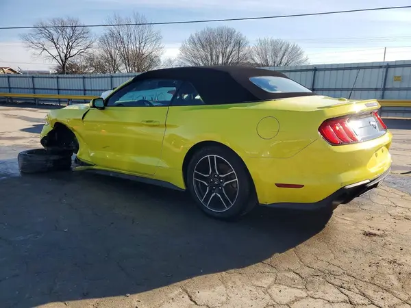 1FATP8UH6M5116731 2021 FORD MUSTANG - Image 2