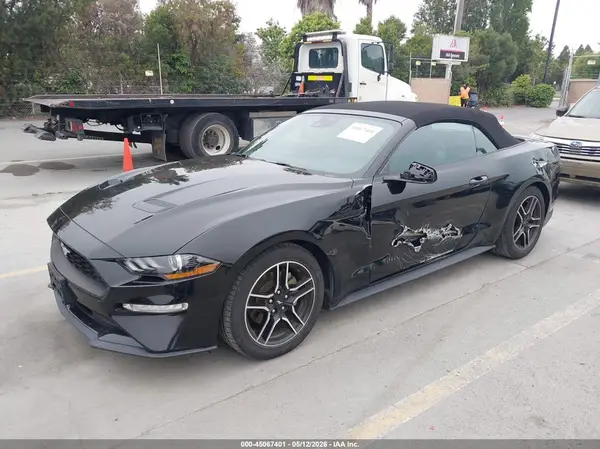 1FATP8UH6M5121024 2021 FORD MUSTANG - Image 2