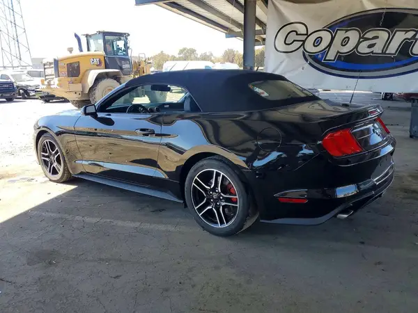 1FATP8UH6M5121248 2021 FORD MUSTANG - Image 2